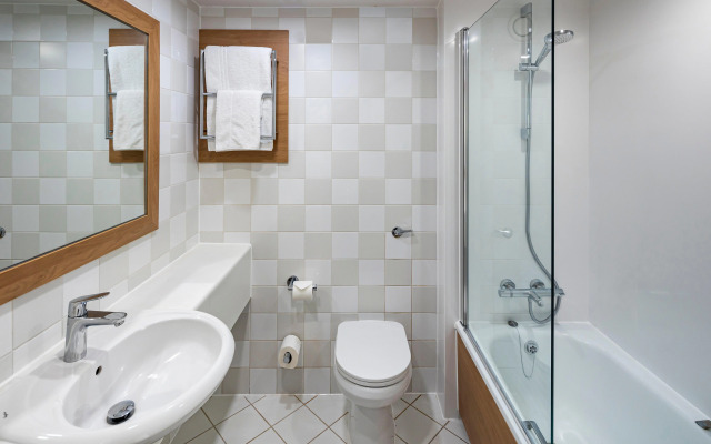 Holiday Inn Southampton-Eastleigh M3, jct13 by IHG