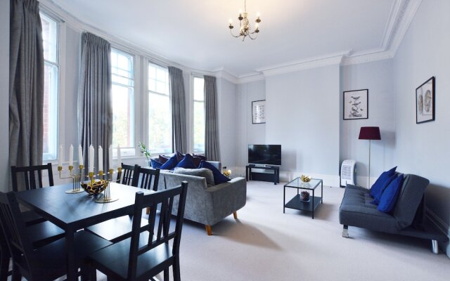 The Knightsbridge Apartment