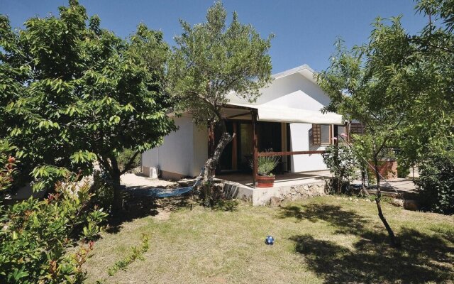Awesome Home in Jezera With Wifi and 2 Bedrooms