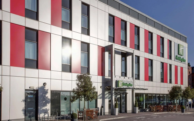 Holiday Inn London - Luton Airport by IHG