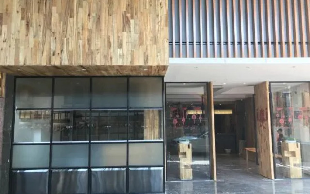 V8 Yiju Hotel (Guangzhou Railway Station)