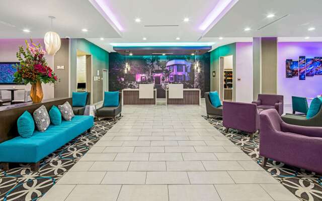 La Quinta Inn & Suites by Wyndham McAllen La Plaza Mall