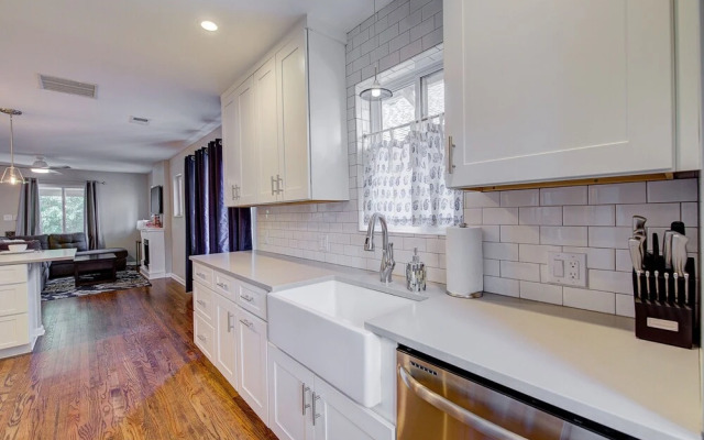 Charming Home Near Highlands Square Park