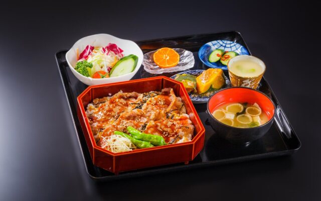 Hotel Katsuyama Premiere