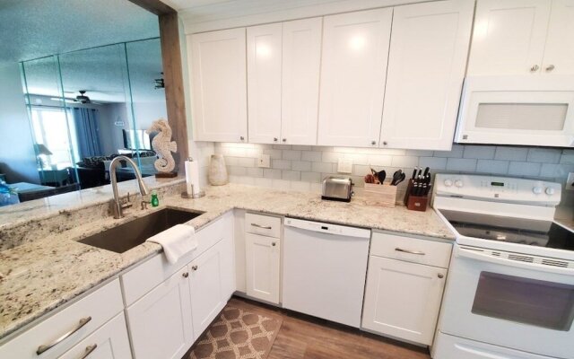 Sea Place 13239 2 Bedroom Condo by RedAwning