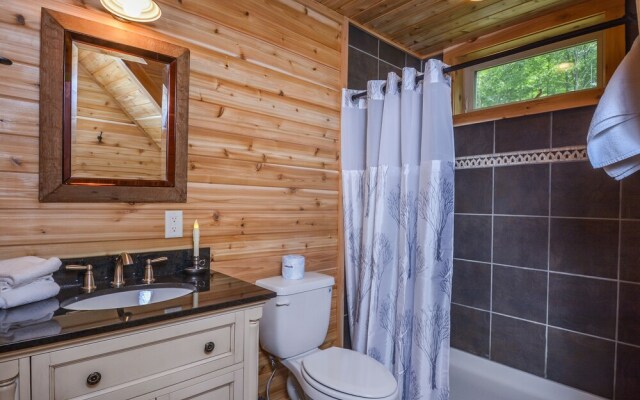 Big Log Lodge 4 Bedroom House