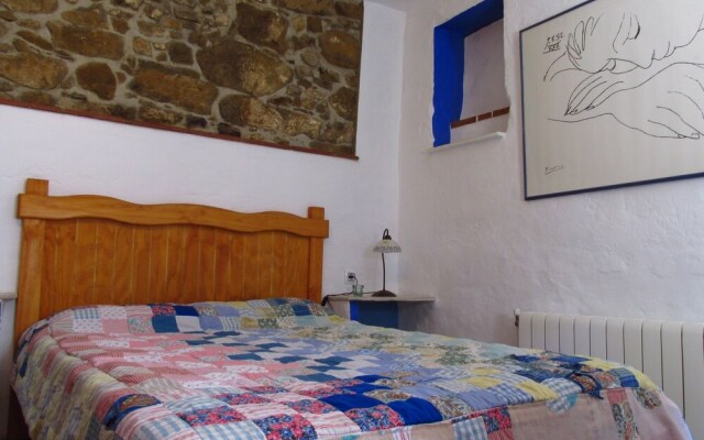 House With 3 Bedrooms in Zahara de la Sierra, With Enclosed Garden and