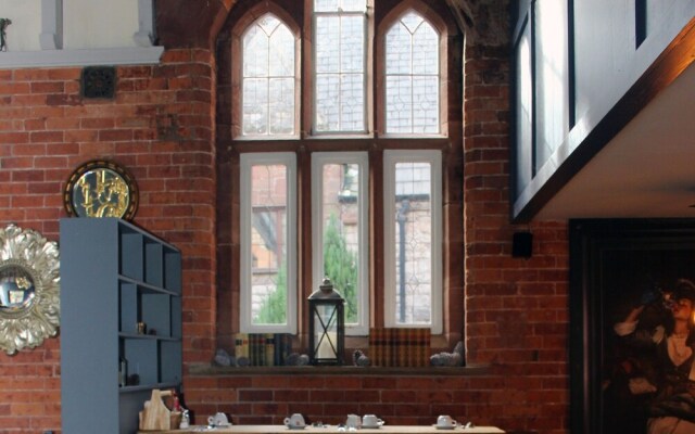 Chequers Hotel & Restaurant