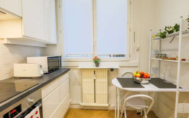 SQUARE MEYERBEER AP4178 By Riviera Holiday Homes