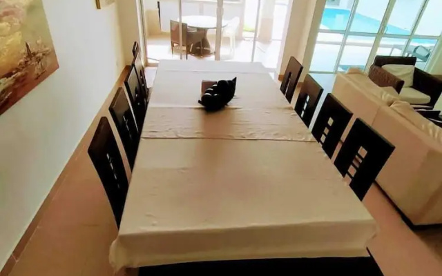 Casa Del Mar