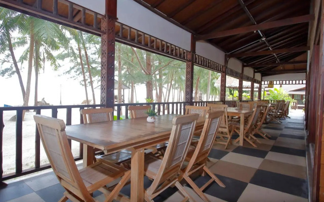 Mari Mari Backpackers Lodge, Mantanani Island