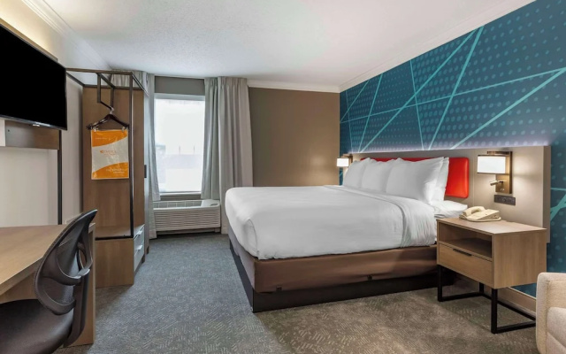 Holiday Inn Express Hotel & Suites Amherst-Hadley, MA