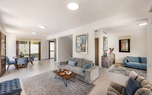 Ayia Napa Luxury Seaside Villa Ionion H15