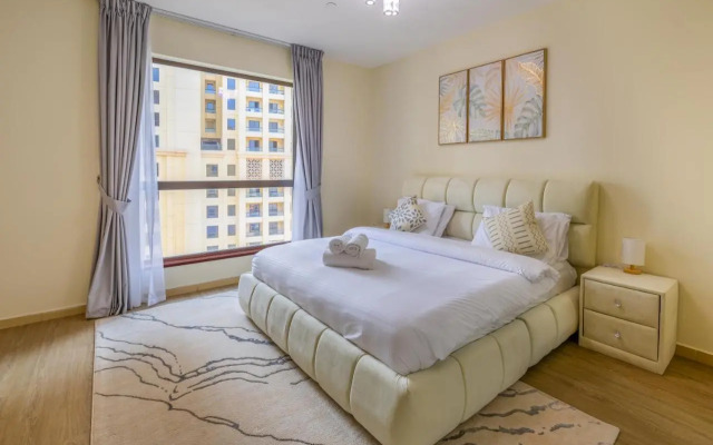 Stylish studio w/balcony close to the beach JBR