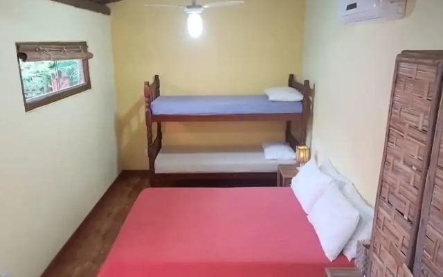Casa de Temporada 4 Coqueiros, 16 Hóspedes, Piscina, 4 Suítes e Churrasqueira em Itacaré Bahia