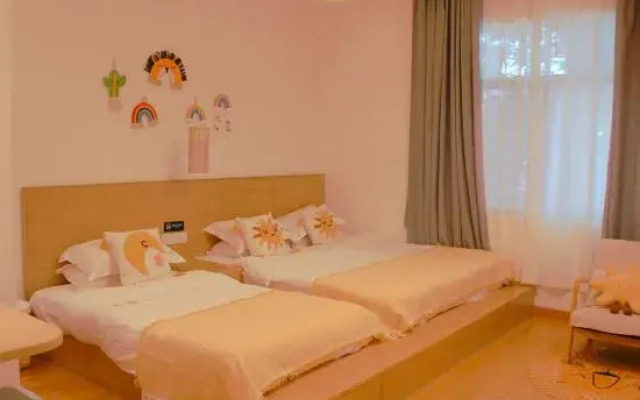 Weizhou Island 37.2℃ Homestay (Shell Beach Branch)