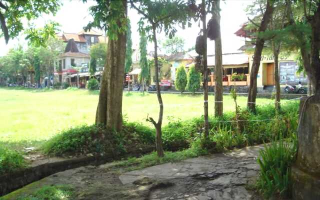 Loka House