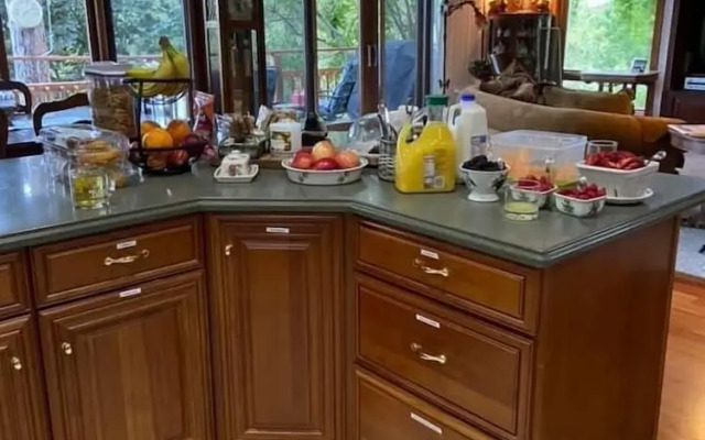 Inn on Bigfork Bay Geronimo