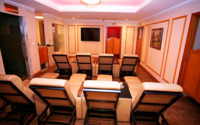 A25 Luxury Hotel