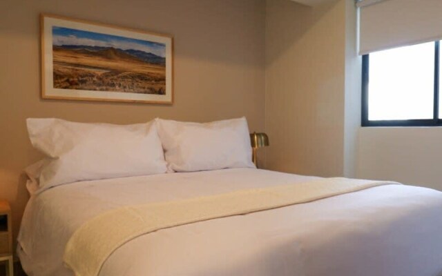 Awesome 2BR With Balcony in Miraflores