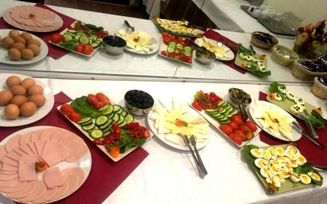 Lina Hotel