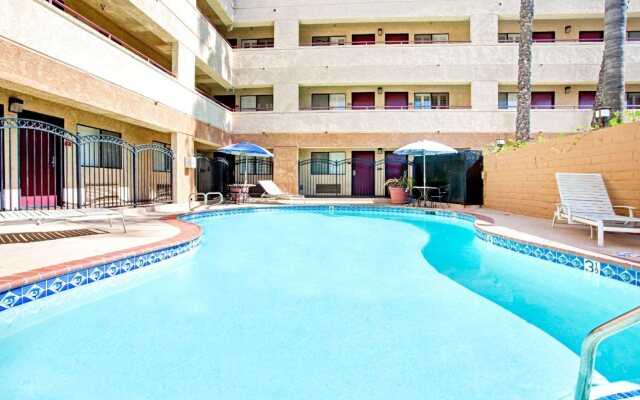 Travelodge by Wyndham Chatsworth