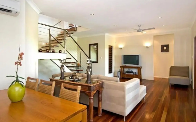 Torun Holiday House