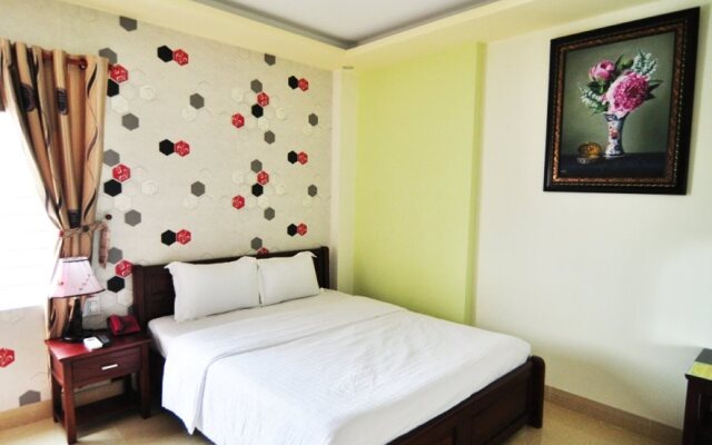 Red Rose Mallow Hotel