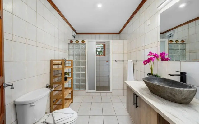Charming Cunucu Home Pvt Pool Outdoor Kitchen
