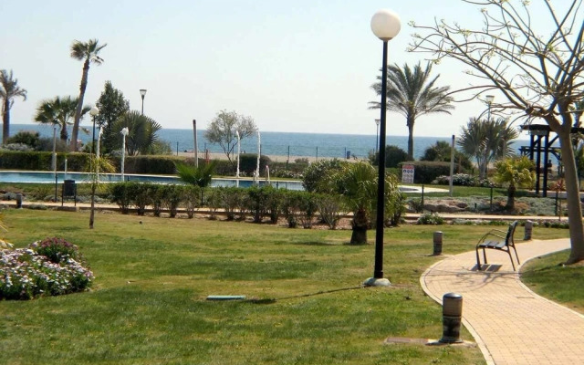 VenAVera C10A - Ground floor Garden 3Bedrooms/2Baths Beachfront, WIFI