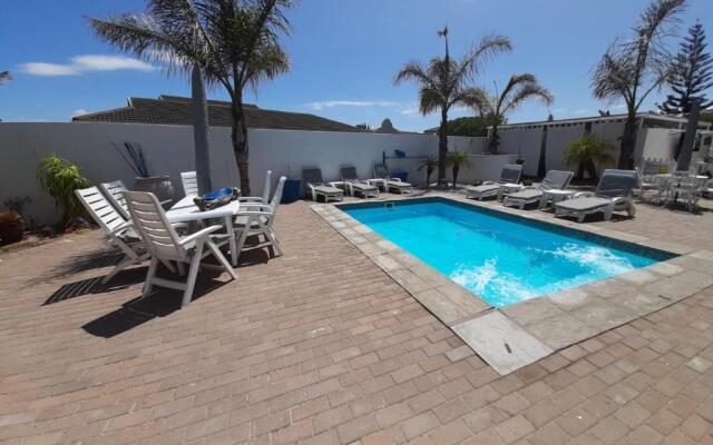 Au Plais De Langebaan at Palm Tree Villa