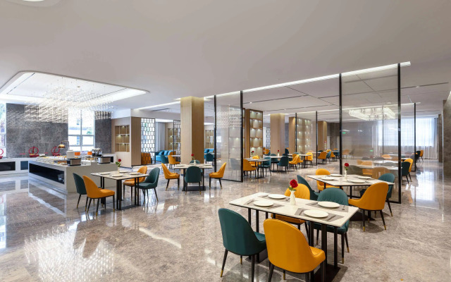 Ramada Plaza by Wyndham Ezhou Binjiang