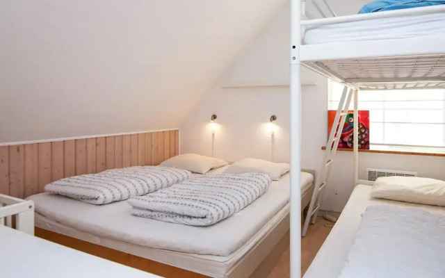 10 Person Holiday Home in Allingabro-by Traum