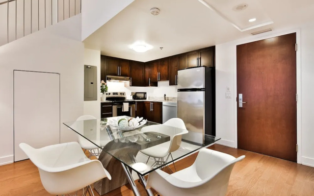 Montreal Convention Center Apartments
