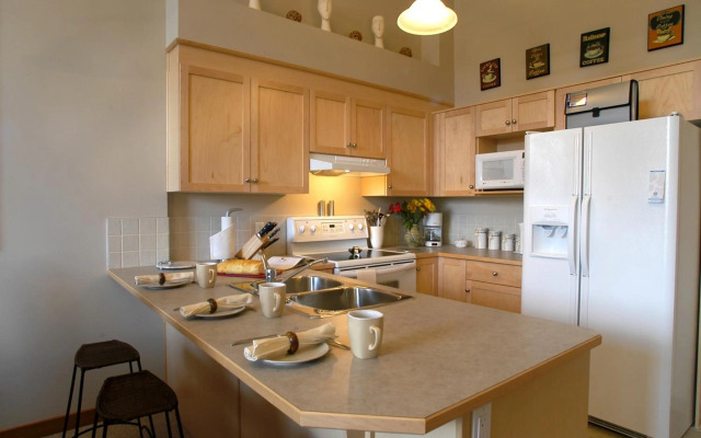 Apartment 411, Antique Heritage