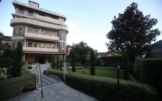 Hotel Peninsula