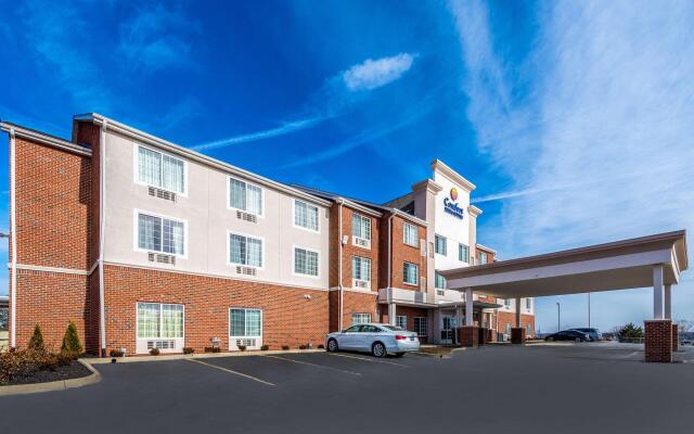 Comfort Inn & Suites Dayton North