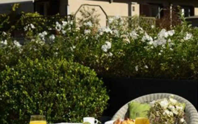 Two-Bedroom on Via del Babuino Apt 1