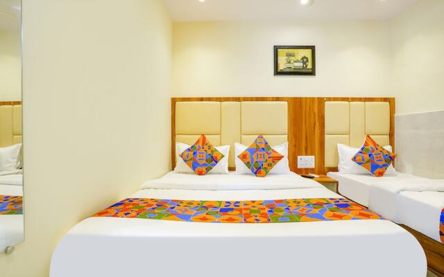 FabExpress Emirates Suits