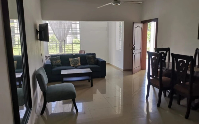 Bright Apartment at Punta Cana Wifi/ac/elect/iron/parking