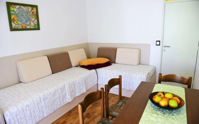 Apartments Zdjelar