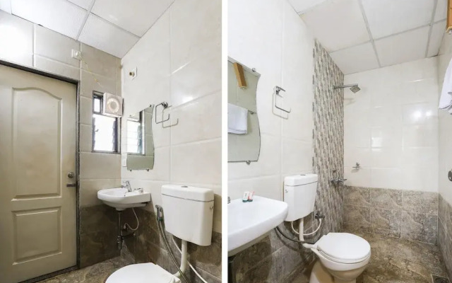 OYO 49837 Hotel Narayan Executive
