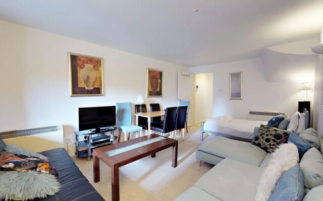 Point West Apartments - South Kensington