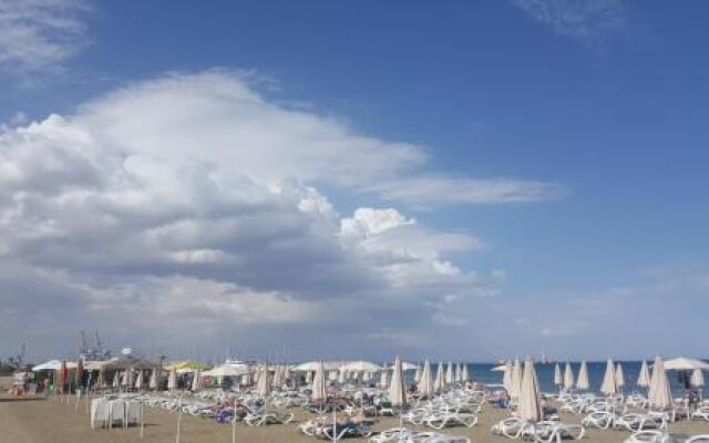 Alex Beach Apartment 31