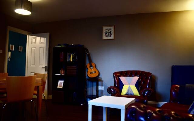 Modern 2 Bedroom Flat Above Family Run Pub