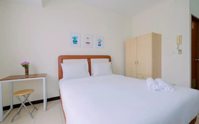 Simple Furnished Studio Apartment at Maple Park