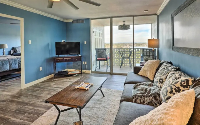 Views & Pool Access: Quaint Condo in Hot Springs!