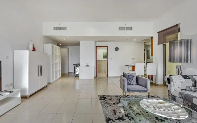 1BR Apartment with Marina View at Sadaf