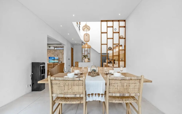 Besso Villa by Betterplace