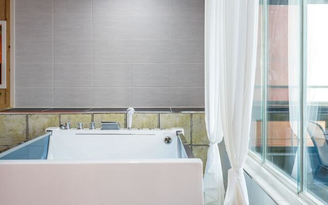 Geoje Memory Kids Pool Villa